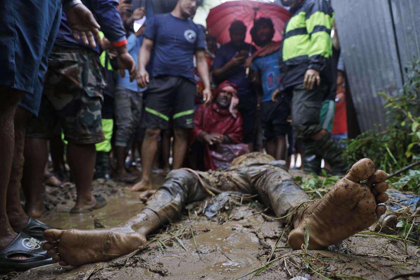 At least 148 are dead in floods and landslides in Nepal | iNFOnews.ca