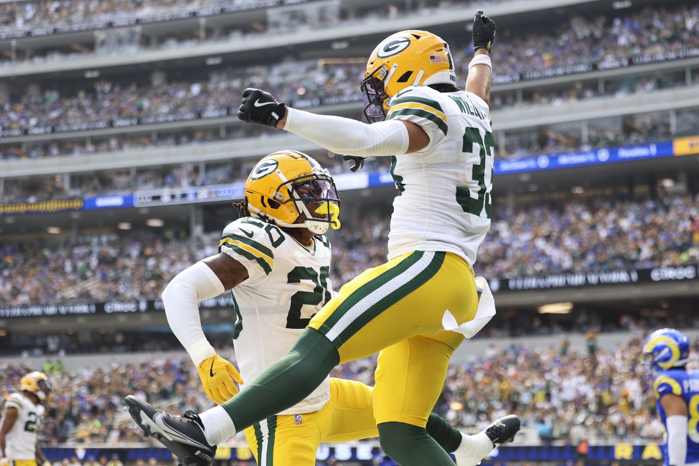 Packers, Cards both head into Lambeau Field matchup with momentum from road wins | iNFOnews.ca