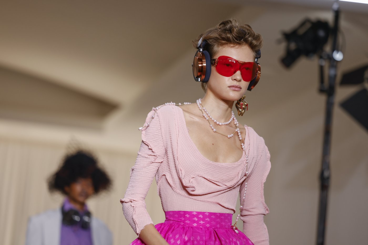 Hermès brings unexpected autumnal hues to its Paris spring collection with a geometric edge | iNFOnews.ca Hermès brings unexpected autumnal hues to its Paris spring collection with a geometric edge | iNFOnews.ca