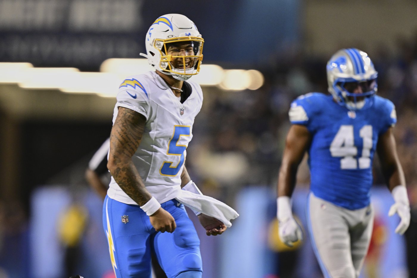 Trey Lance tosses 2 touchdown passes, leading the Chargers over the Lions 34-7 in Hall of Fame game | iNFOnews.ca