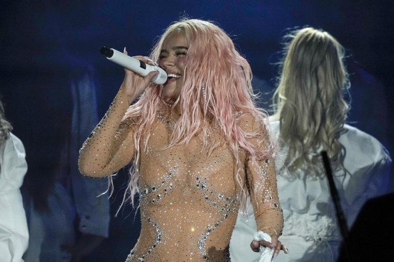 Karol G to headline halftime show during YouTube’s first exclusive NFL broadcast, live from Brazil | iNFOnews.ca