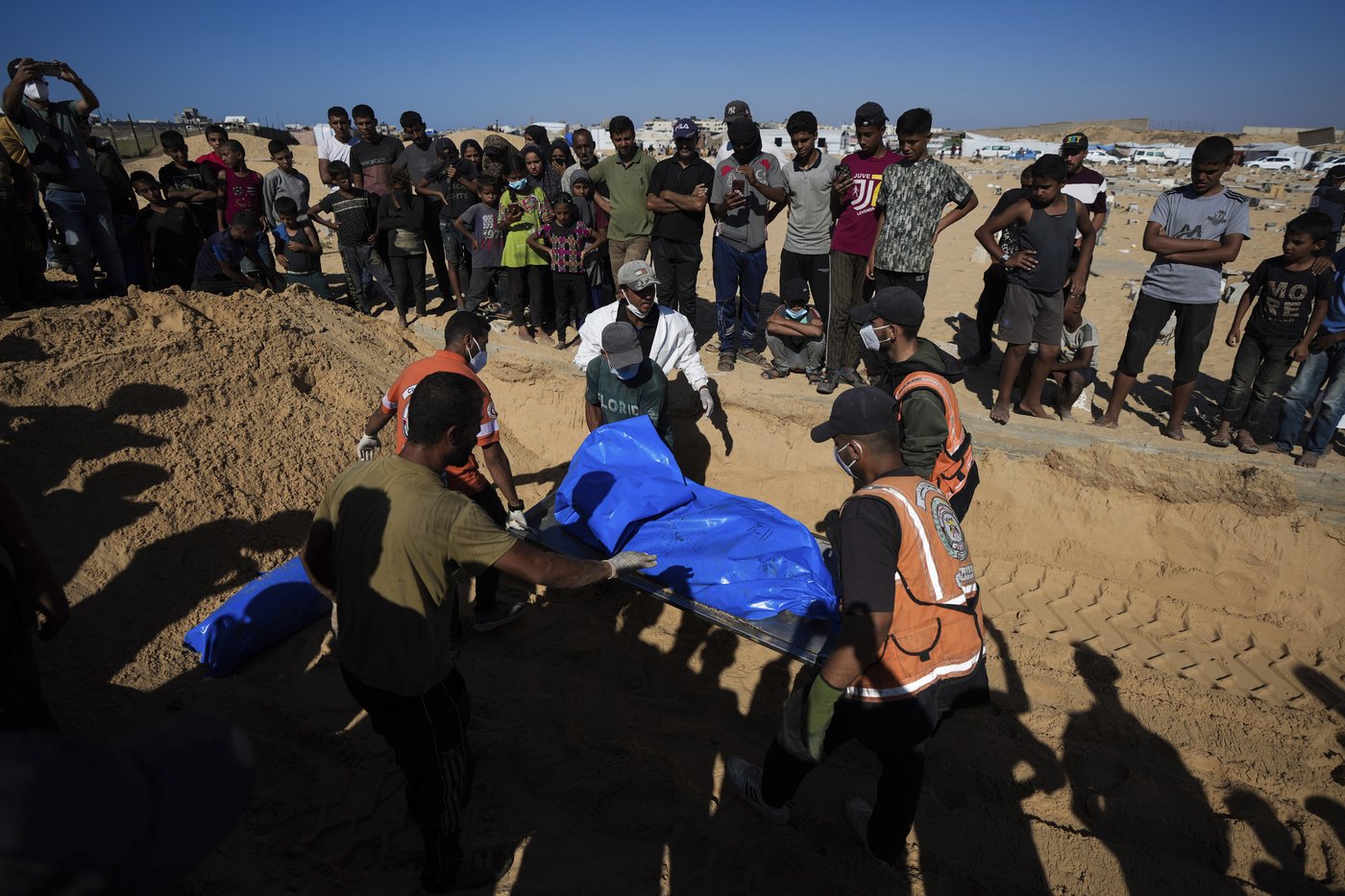 At least 11 killed in Israeli strike that hit a school in northern Gaza | iNFOnews.ca At least 11 killed in Israeli strike that hit a school in northern Gaza | iNFOnews.ca