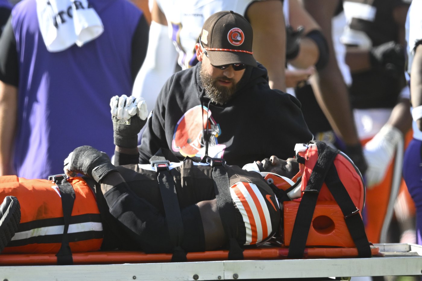 Browns LB Jeremiah Owusu-Koramoah released from hospital after suffering neck injury on tackle | iNFOnews.ca Browns LB Jeremiah Owusu-Koramoah released from hospital after suffering neck injury on tackle | iNFOnews.ca
