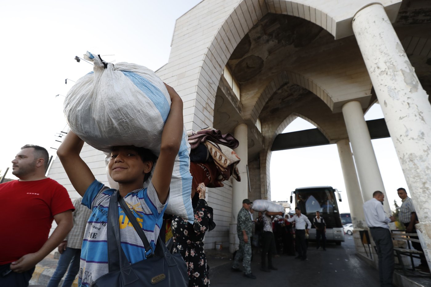 Thousands are pouring into Syria, fleeing worsening conflict in Lebanon | iNFOnews.ca Thousands are pouring into Syria, fleeing worsening conflict in Lebanon | iNFOnews.ca
