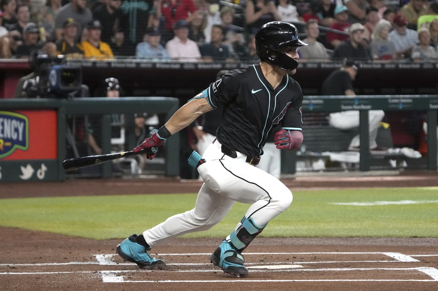 Diamondbacks OF Carroll exits game at Toronto after being hit on left hand by pitch | iNFOnews.ca Diamondbacks OF Carroll exits game at Toronto after being hit on left hand by pitch | iNFOnews.ca