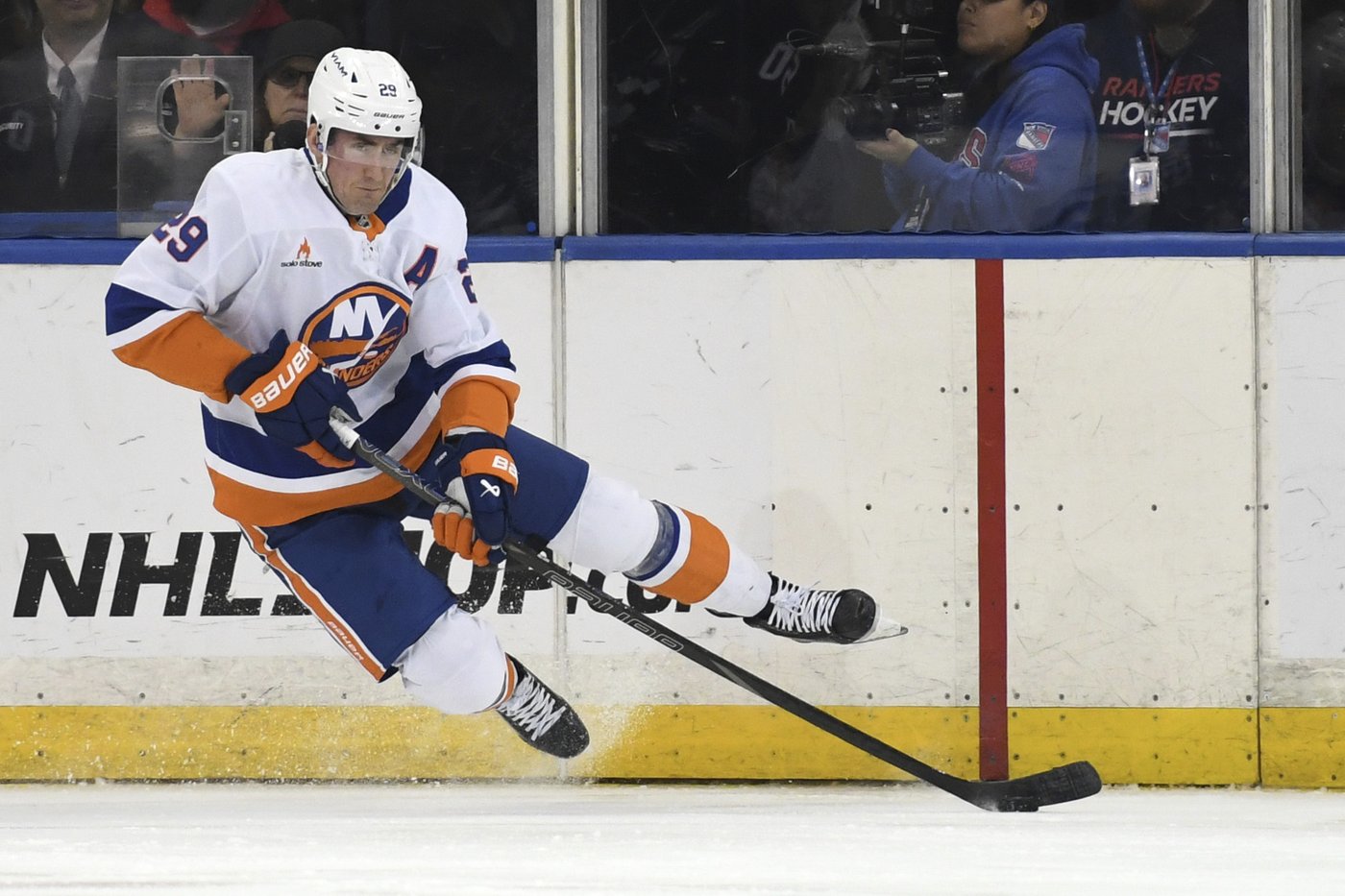 Artemi Panarin scores twice as the Rangers beat the Islanders 5-2 | iNFOnews.ca Artemi Panarin scores twice as the Rangers beat the Islanders 5-2 | iNFOnews.ca