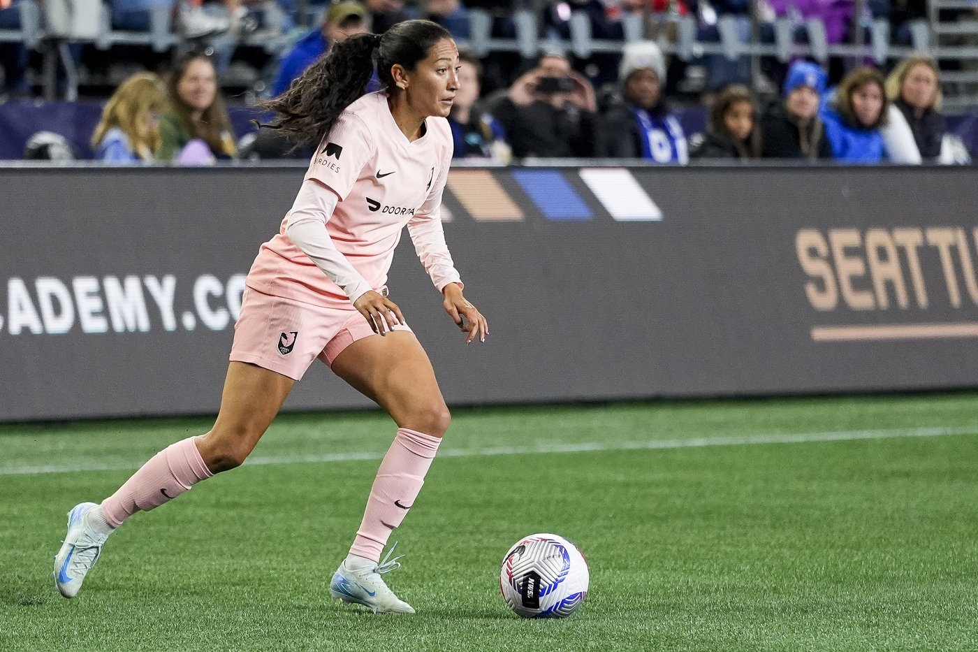 USWNT World Cup winner Christen Press re-signs with Angel City | iNFOnews.ca USWNT World Cup winner Christen Press re-signs with Angel City | iNFOnews.ca