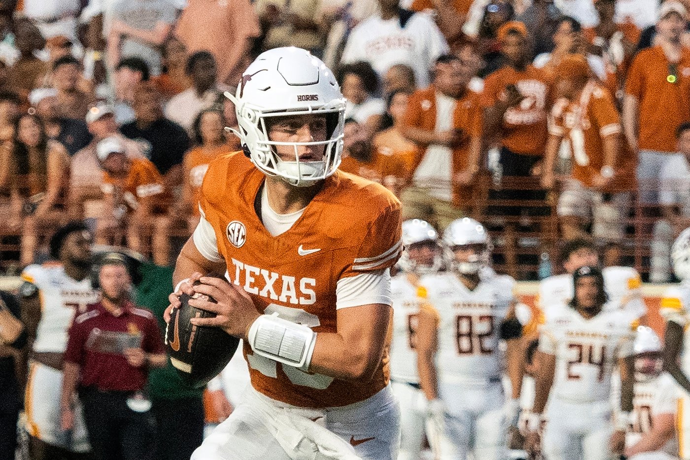 AP Top 25: Quarterbacks, clashes and storylines to know heading into Week 1 | iNFOnews.ca AP Top 25: Quarterbacks, clashes and storylines to know heading into Week 1 | iNFOnews.ca