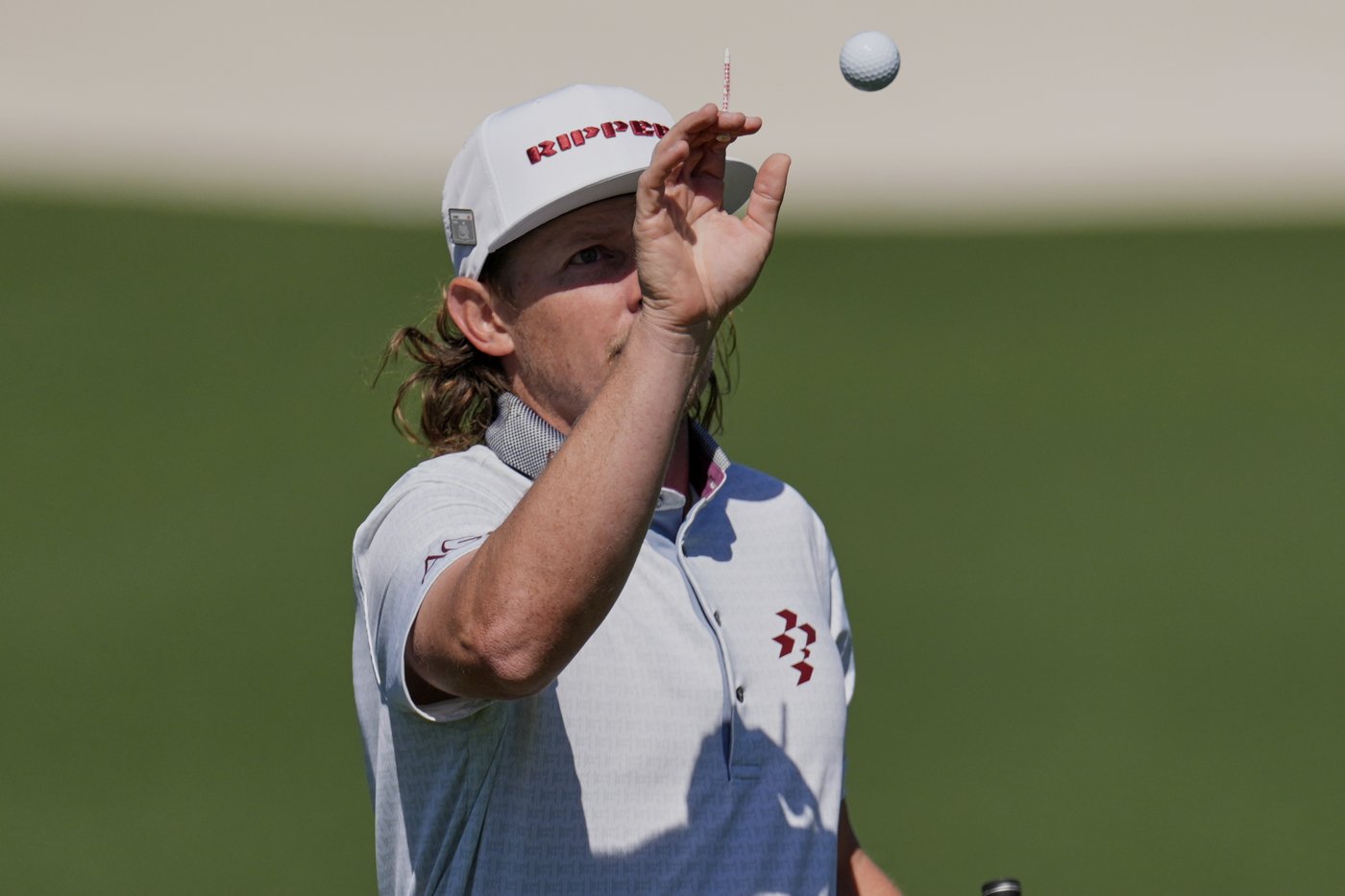 Cameron Smith dons a blue blazer in a practice round at the Masters as he chases the green jacket | iNFOnews.ca Cameron Smith dons a blue blazer in a practice round at the Masters as he chases the green jacket | iNFOnews.ca