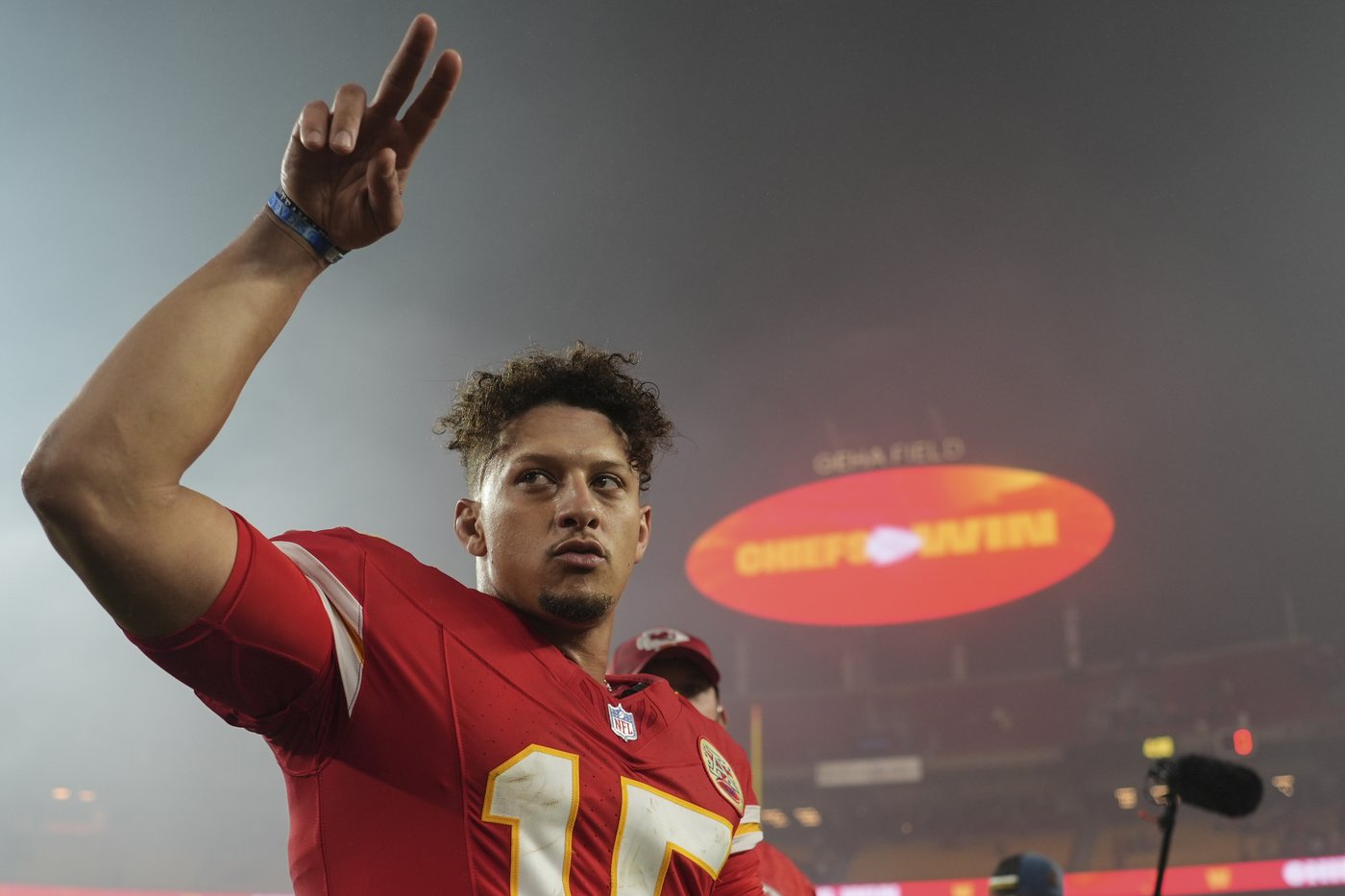 Chiefs reach 8-0 with nail-biter against the Bucs, a game neatly summing up a season of close wins | iNFOnews.ca Chiefs reach 8-0 with nail-biter against the Bucs, a game neatly summing up a season of close wins | iNFOnews.ca