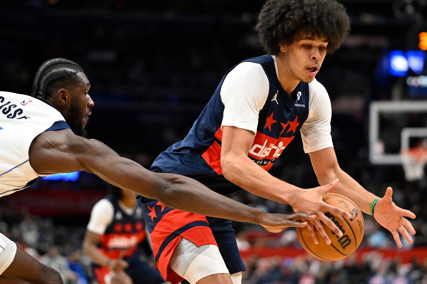 Naji Marshall scores 30 points to lead the Mavericks to 111-105 win over the Wizards | iNFOnews.ca