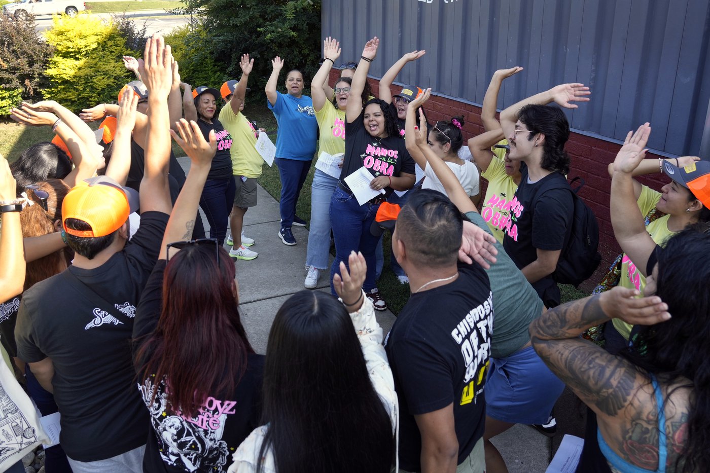 Voting groups that got a boost from Harris' candidacy are still working to persuade voters of color | iNFOnews.ca Voting groups that got a boost from Harris' candidacy are still working to persuade voters of color | iNFOnews.ca