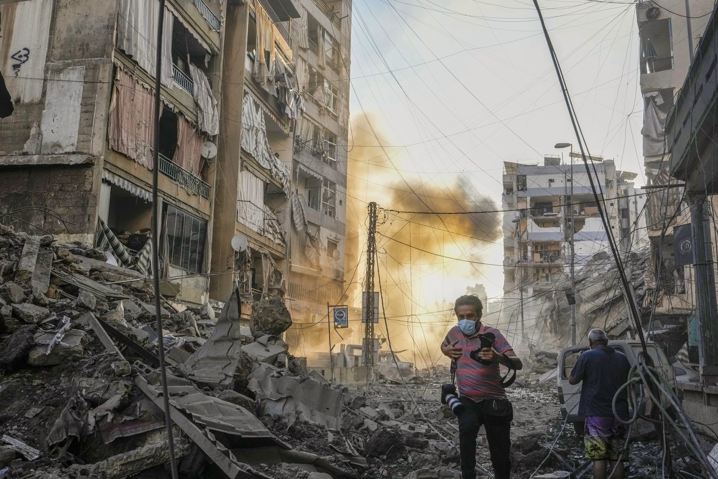 Israeli airstrikes rock southern suburbs of Beirut and cut off a key crossing into Syria | iNFOnews.ca Israeli airstrikes rock southern suburbs of Beirut and cut off a key crossing into Syria | iNFOnews.ca
