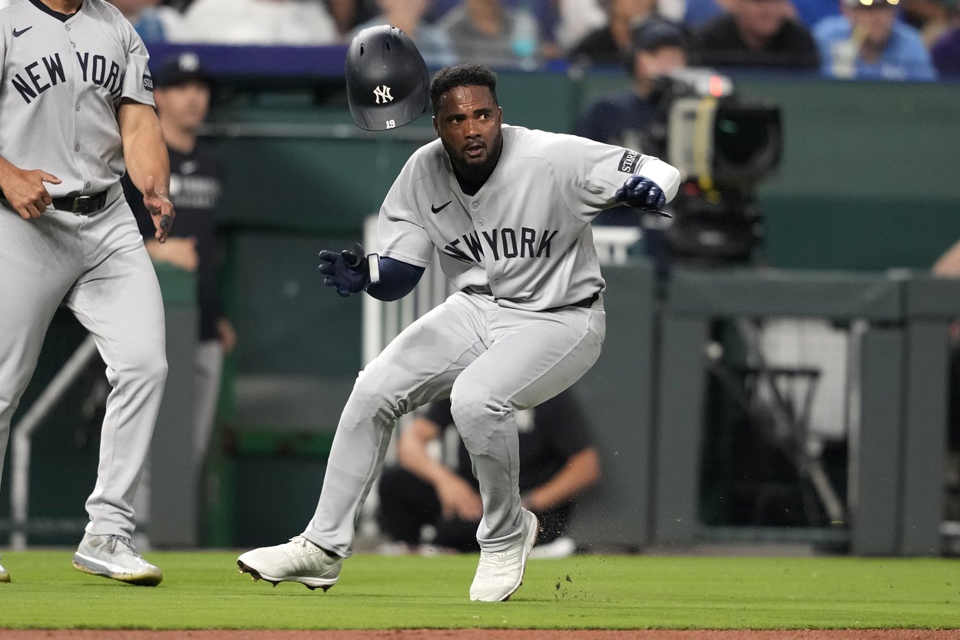 Yankees scratch across late run to edge Royals 1-0 and complete season sweep | iNFOnews.ca Yankees scratch across late run to edge Royals 1-0 and complete season sweep | iNFOnews.ca