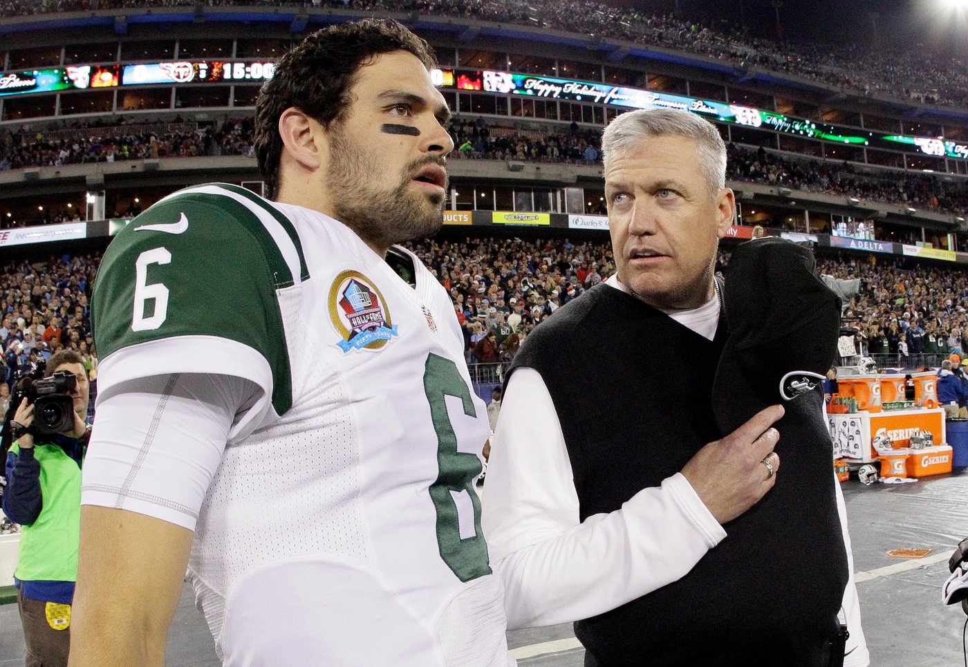 NFL analyst Mark Sanchez arrested while he was hospitalized with stab wounds | iNFOnews.ca NFL analyst Mark Sanchez arrested while he was hospitalized with stab wounds | iNFOnews.ca