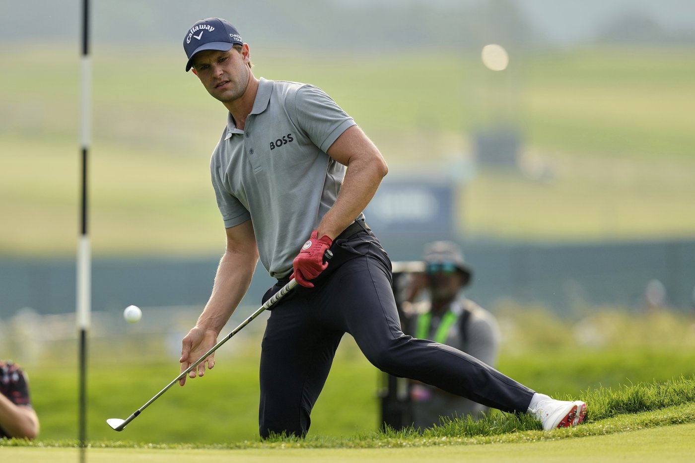 Sam Burns leads US Open with 65 and avoids calamity at Oakmont | iNFOnews.ca
