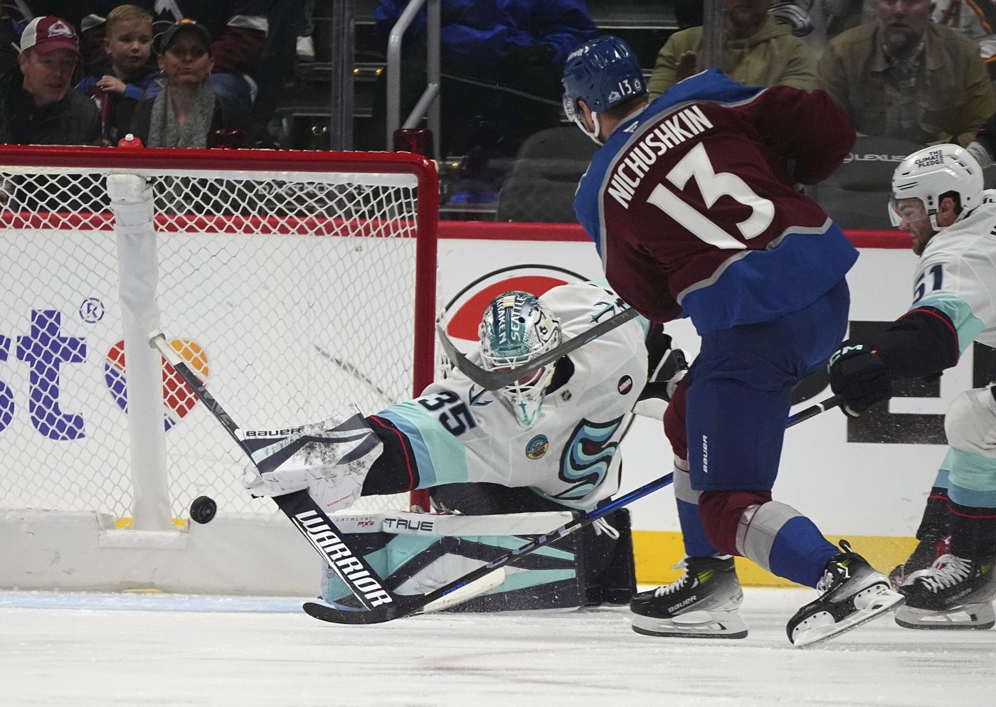 Kiviranta records hat trick, MacKinnon notches 2 assists as Avalanche beat Kraken 5-2 | iNFOnews.ca Kiviranta records hat trick, MacKinnon notches 2 assists as Avalanche beat Kraken 5-2 | iNFOnews.ca