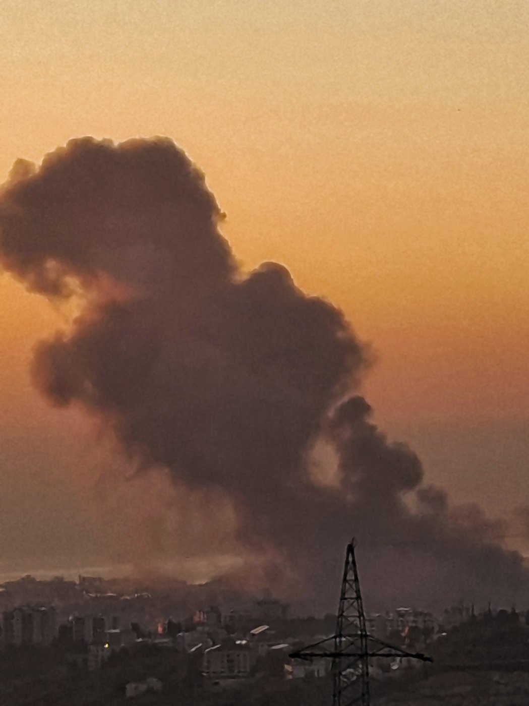 Israel-Hamas war latest: Israel carries out attacks in Beirut on Hezbollah targets | iNFOnews.ca Israel-Hamas war latest: Israel carries out attacks in Beirut on Hezbollah targets | iNFOnews.ca