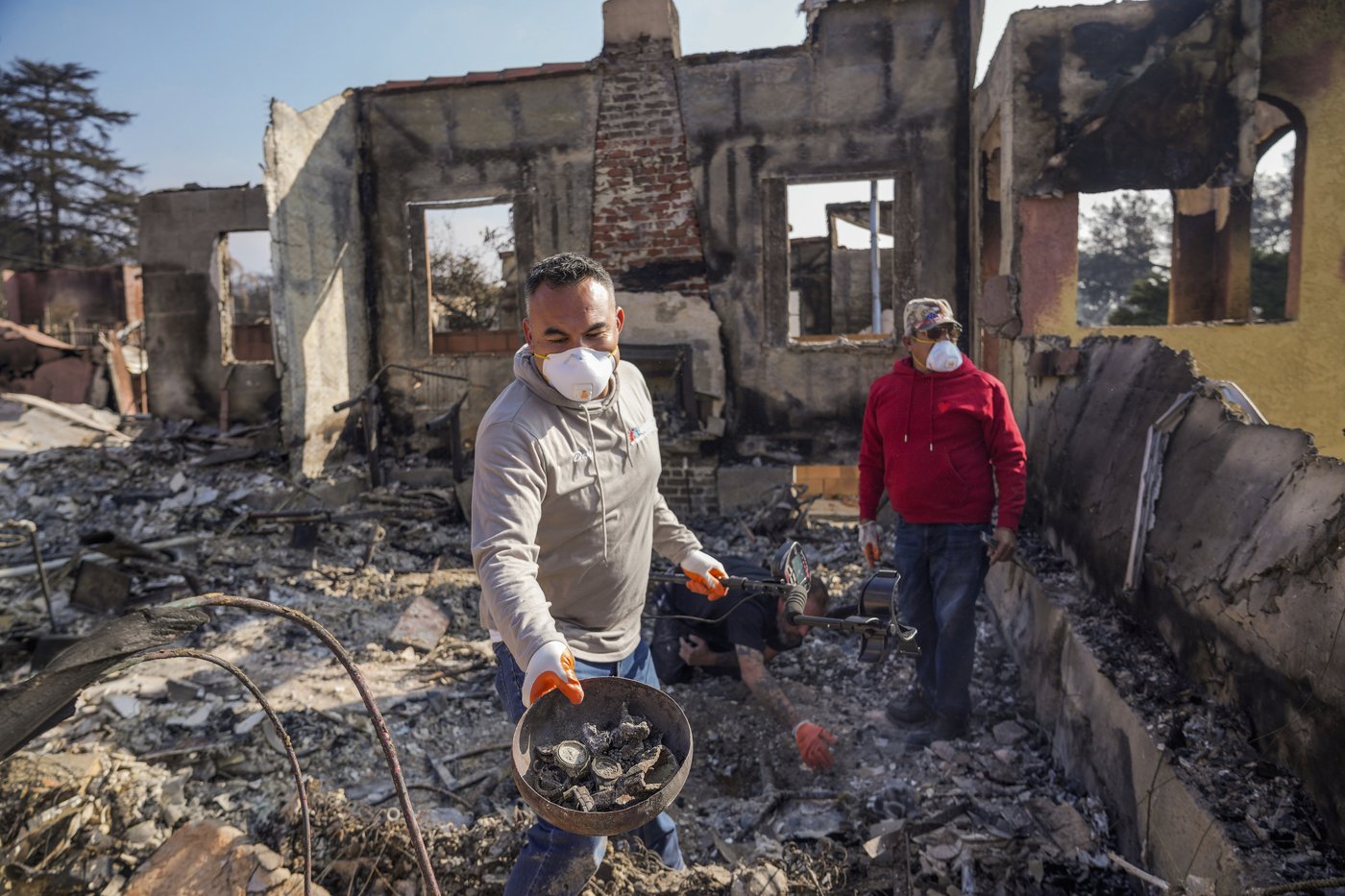 Fire-ravaged Southern California braces for gusty winds and heightened wildfire risk | iNFOnews.ca