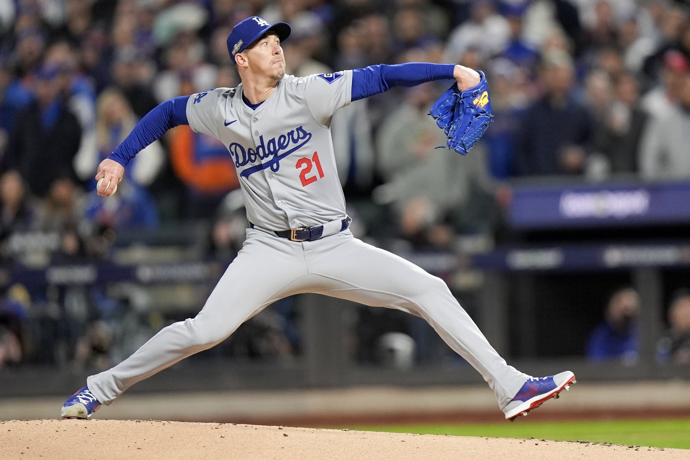 Shohei Ohtani homers as the Dodgers rout the Mets 8-0 for a 2-1 lead in the NLCS | iNFOnews.ca
