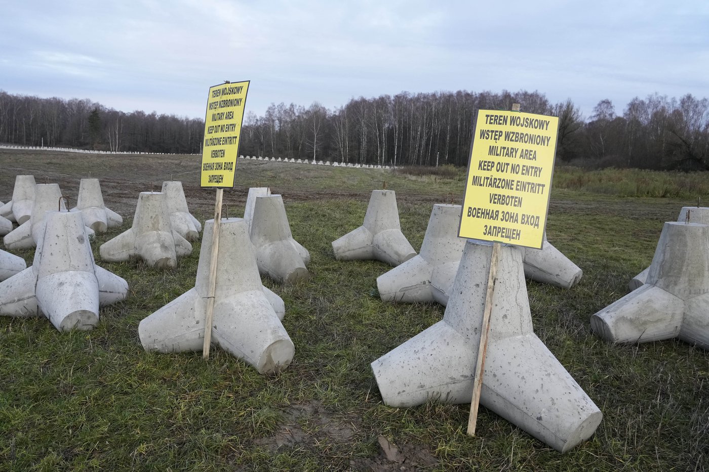 Poland's prime minister visits defensive fortifications on border with Russia | iNFOnews.ca Poland's prime minister visits defensive fortifications on border with Russia | iNFOnews.ca