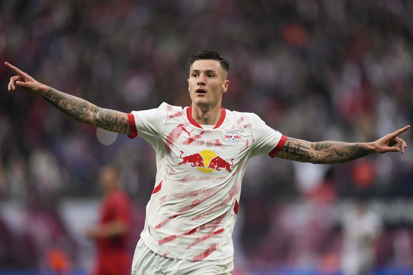Man United signs Benjamin Sesko from Leipzig as attacking revamp continues | iNFOnews.ca Man United signs Benjamin Sesko from Leipzig as attacking revamp continues | iNFOnews.ca