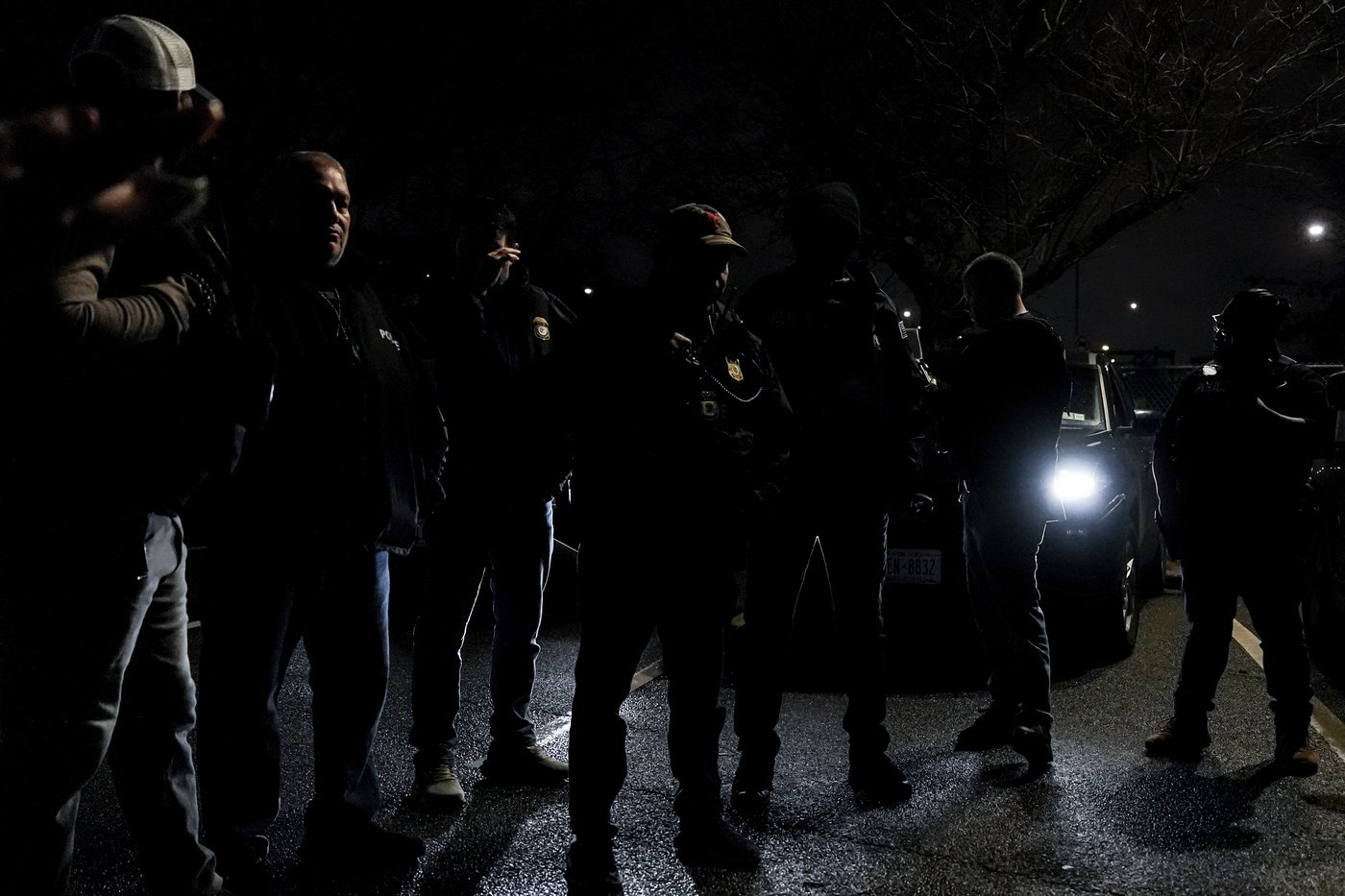 Trump wants mass deportations. For the agents removing immigrants, it's a painstaking process | iNFOnews.ca Trump wants mass deportations. For the agents removing immigrants, it's a painstaking process | iNFOnews.ca