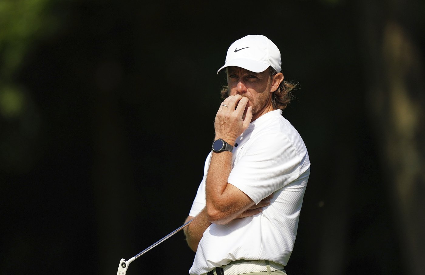 McIlroy loses a club head and the lead in eventful 67 in first round at the BMW PGA Championship | iNFOnews.ca