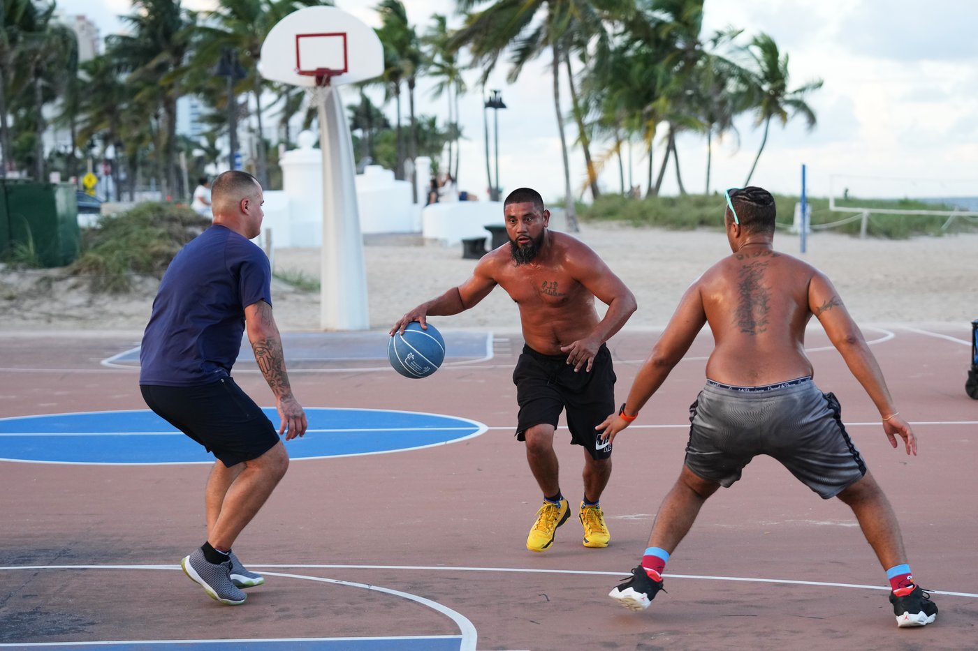 Community fights pickleball replacing basketball courts at South Florida beachside park | iNFOnews.ca Community fights pickleball replacing basketball courts at South Florida beachside park | iNFOnews.ca