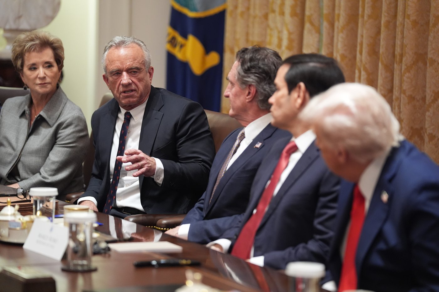 Kennedy reups unproven Tylenol-autism link during Cabinet meeting as Trump repeats 'don't take it' | iNFOnews.ca Kennedy reups unproven Tylenol-autism link during Cabinet meeting as Trump repeats 'don't take it' | iNFOnews.ca