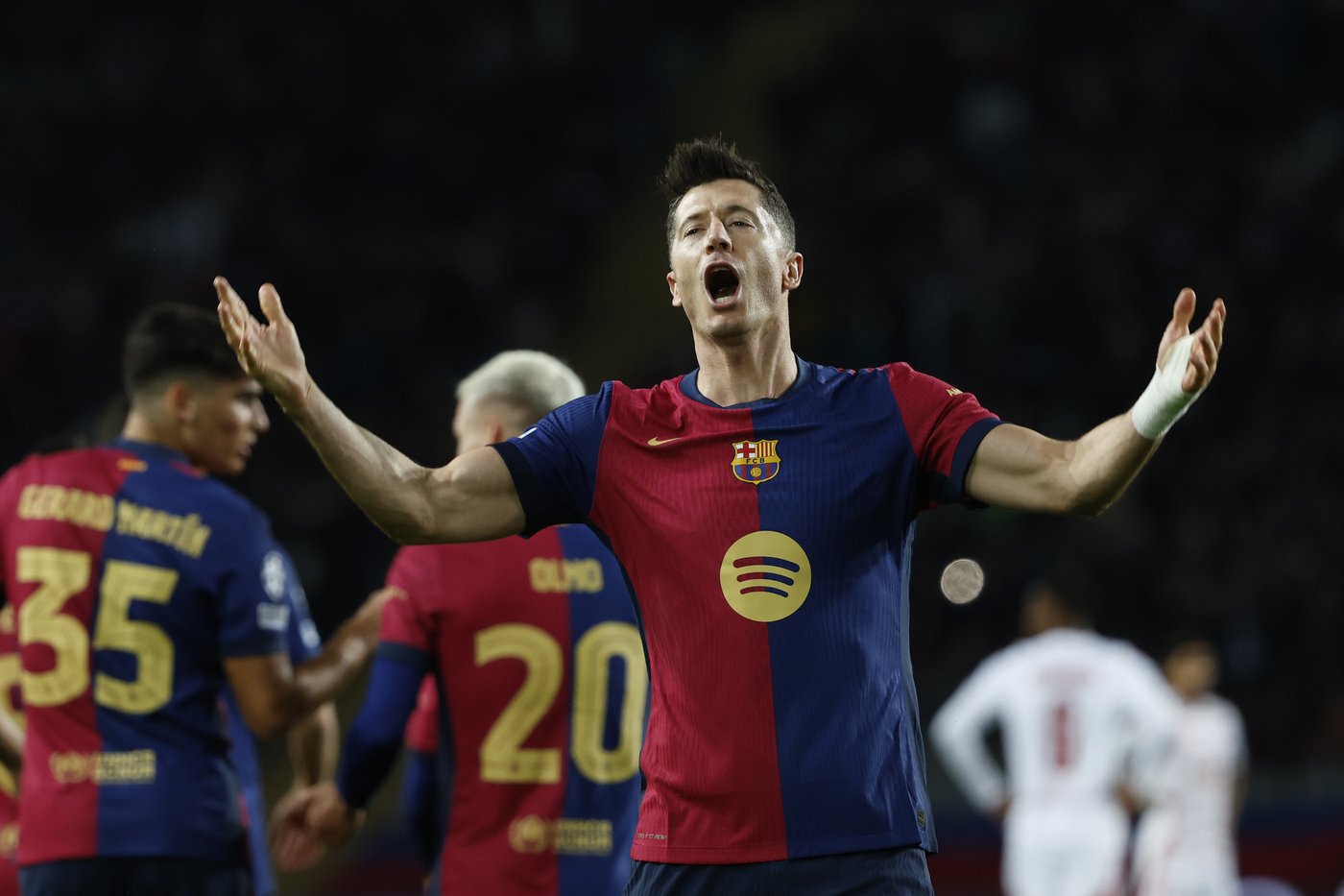 Lewandowski joins Ronaldo and Messi in Champions League 100-goal club. Haaland nets 2 but City draws | iNFOnews.ca