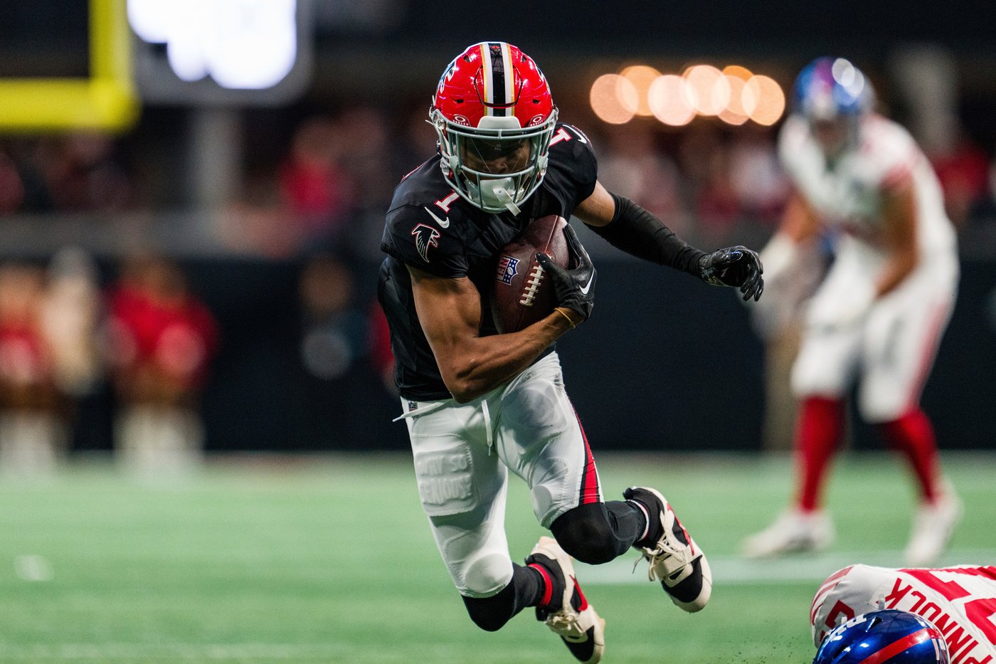 Falcons WR Darnell Mooney to miss time with shoulder injury | iNFOnews.ca