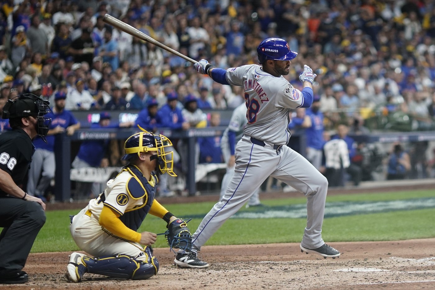 Mets continue wild ride with 8-4 win over Brewers in playoff opener | iNFOnews.ca Mets continue wild ride with 8-4 win over Brewers in playoff opener | iNFOnews.ca