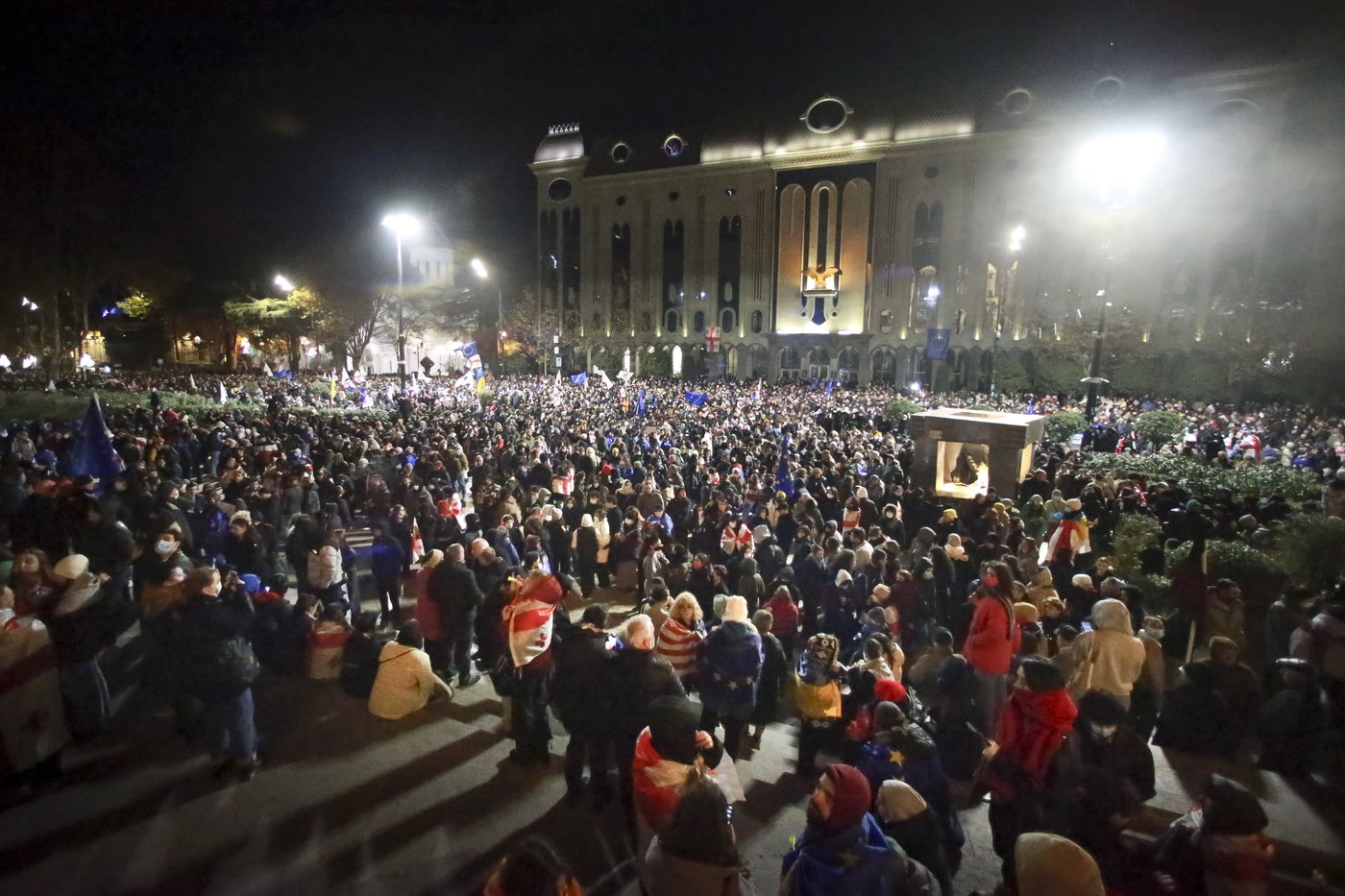 Georgian protesters clash with police for a second night after EU talks are suspended | iNFOnews.ca