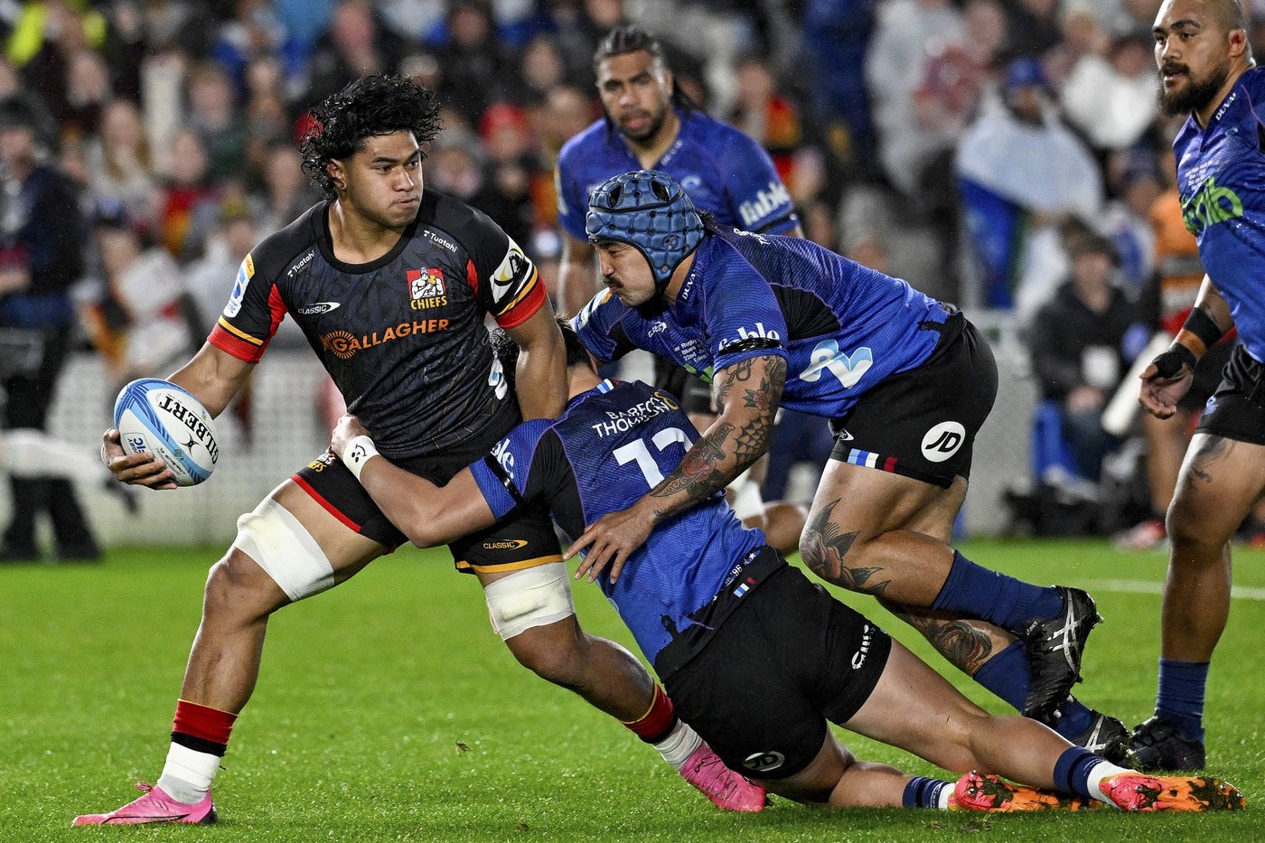 Super Rugby final: the Chiefs take on the Crusaders' unbeaten home playoff record | iNFOnews.ca Super Rugby final: the Chiefs take on the Crusaders' unbeaten home playoff record | iNFOnews.ca