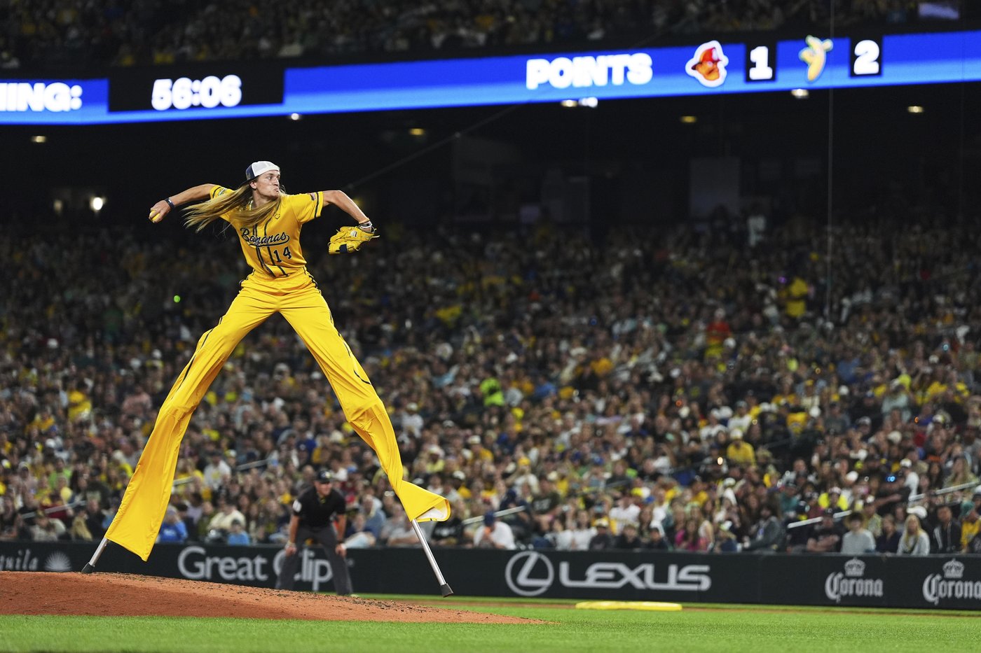 Photo highlights from the Savannah Bananas' exhibition baseball battle against the Firefighters | iNFOnews.ca