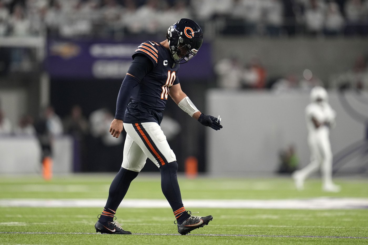 Vikings win 7th straight to forge tie for NFC North lead with 30-12 blowout of reeling Bears | iNFOnews.ca