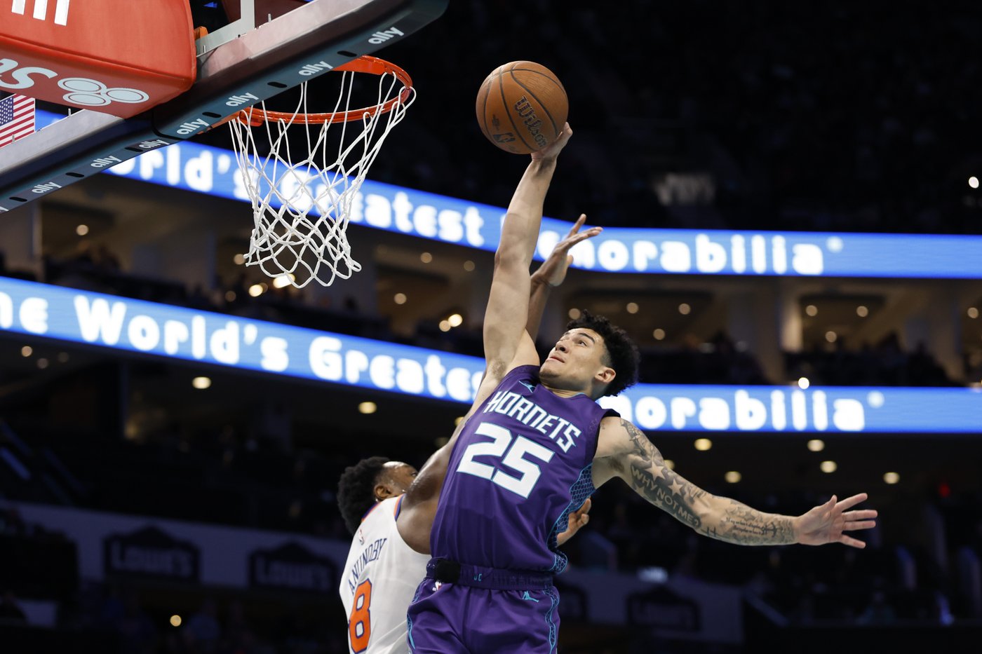 Jalen Brunson pours in 31 points as Knicks hold on to beat the Hornets 99-98 in NBA Cup play | iNFOnews.ca Jalen Brunson pours in 31 points as Knicks hold on to beat the Hornets 99-98 in NBA Cup play | iNFOnews.ca