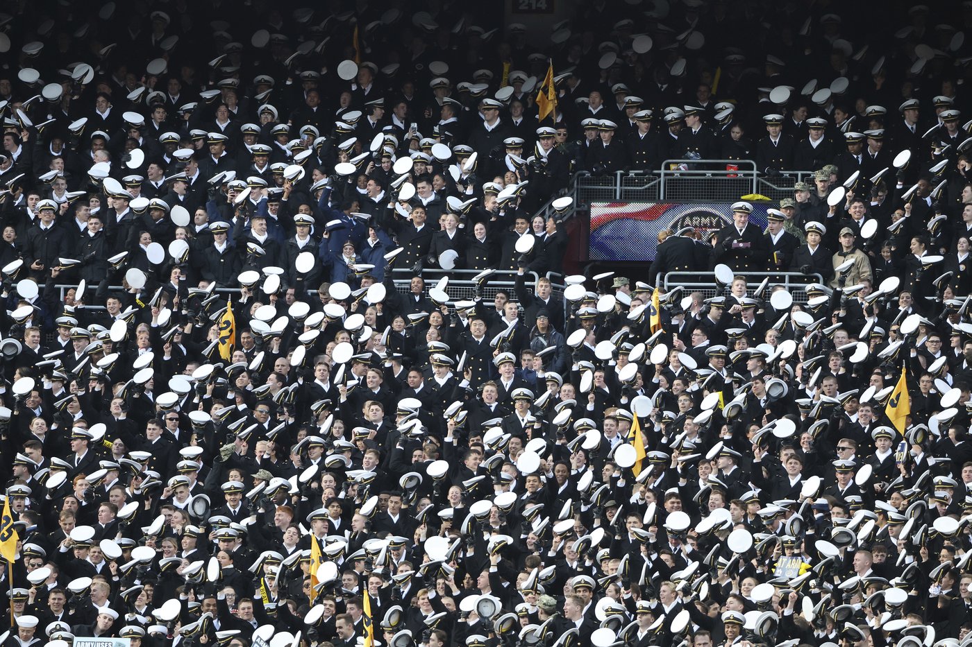 Blake Horvath shines as Navy dominates in a 31-13 victory over Bryson Daily and No. 19 Army | iNFOnews.ca