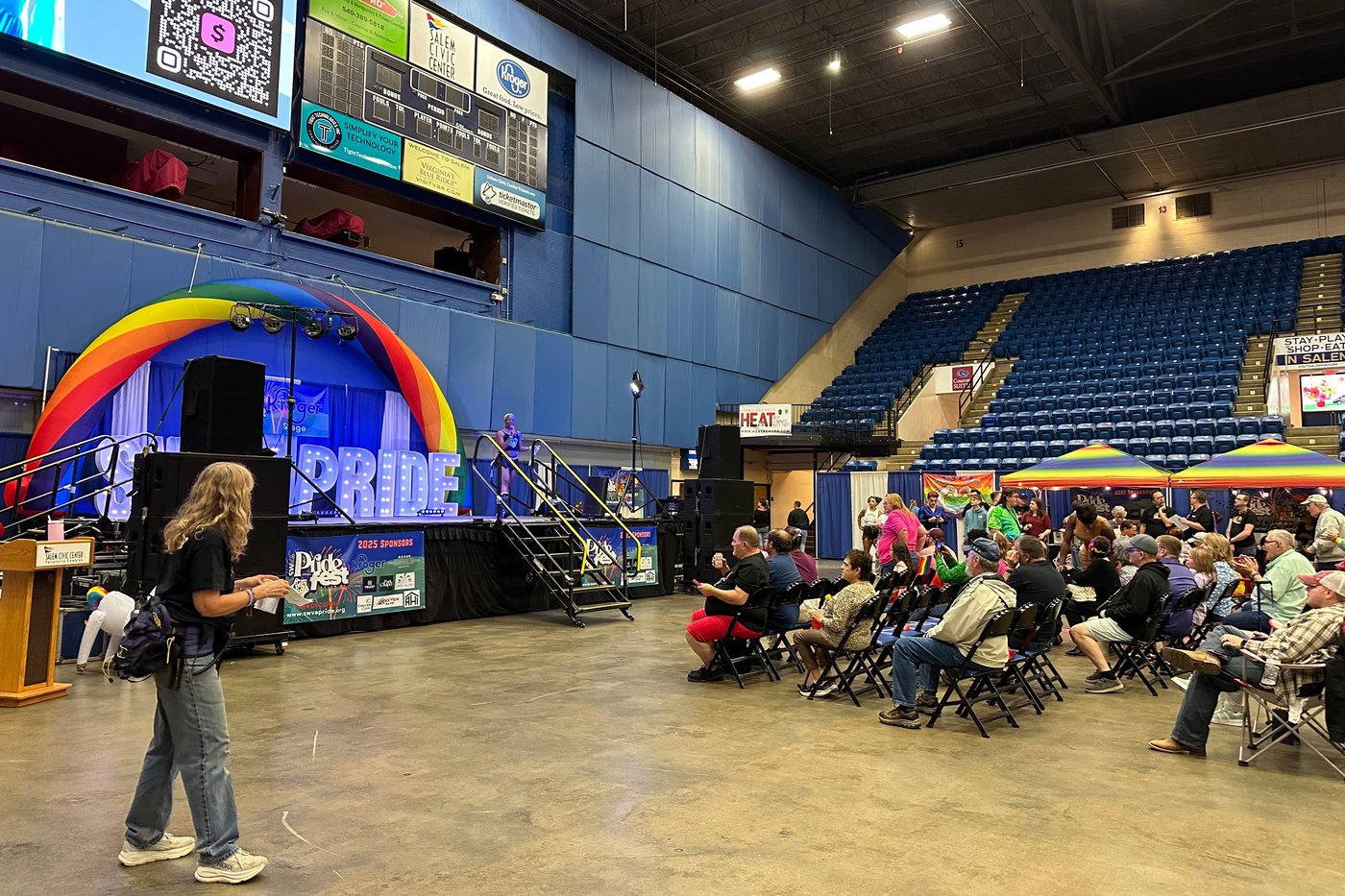 Virginia gubernatorial candidates debate trans youth rights as LGBTQ+ voters weigh a fraught moment | iNFOnews.ca Virginia gubernatorial candidates debate trans youth rights as LGBTQ+ voters weigh a fraught moment | iNFOnews.ca