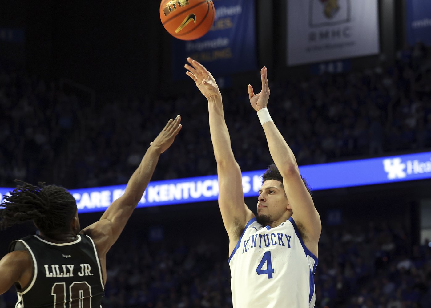 Andrew Carr scores 14, Otega Oweh adds 13 as No. 10 Kentucky handles Brown 88-54 | iNFOnews.ca Andrew Carr scores 14, Otega Oweh adds 13 as No. 10 Kentucky handles Brown 88-54 | iNFOnews.ca