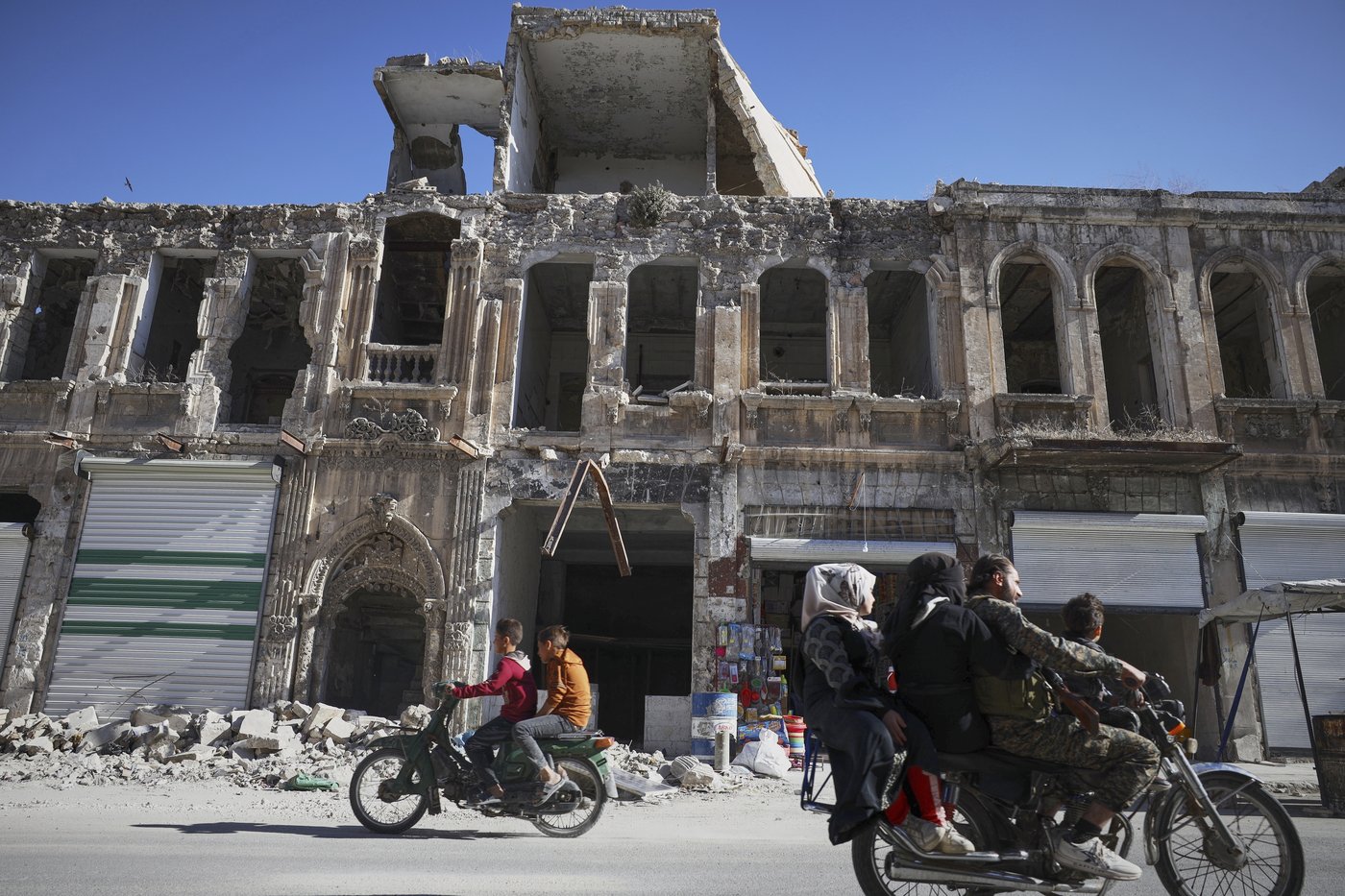 A contractor stumbles upon a Byzantine tomb complex under a destroyed Syrian house | iNFOnews.ca A contractor stumbles upon a Byzantine tomb complex under a destroyed Syrian house | iNFOnews.ca