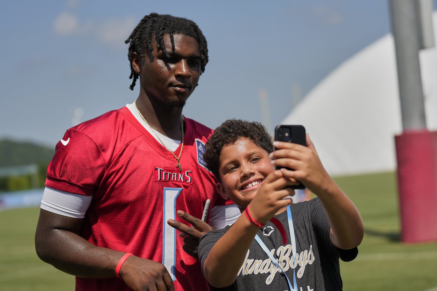 Titans rookie QB Cam Ward will get much of the work with the 1st-team offense in camp | iNFOnews.ca
