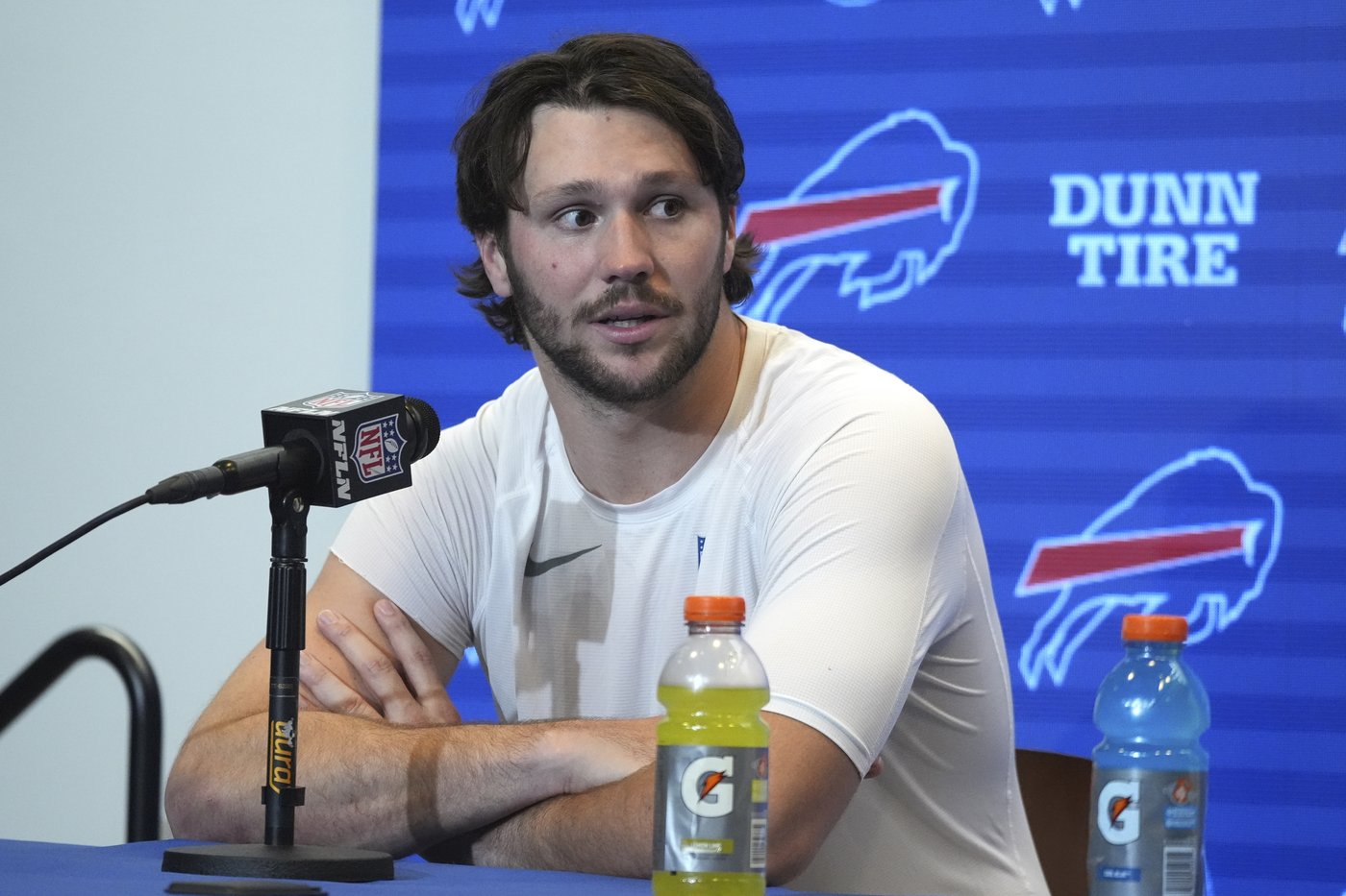 Bills QB Allen dismisses comparisons to Mahomes by noting he's 0-3 in playoffs against Chiefs star | iNFOnews.ca Bills QB Allen dismisses comparisons to Mahomes by noting he's 0-3 in playoffs against Chiefs star | iNFOnews.ca