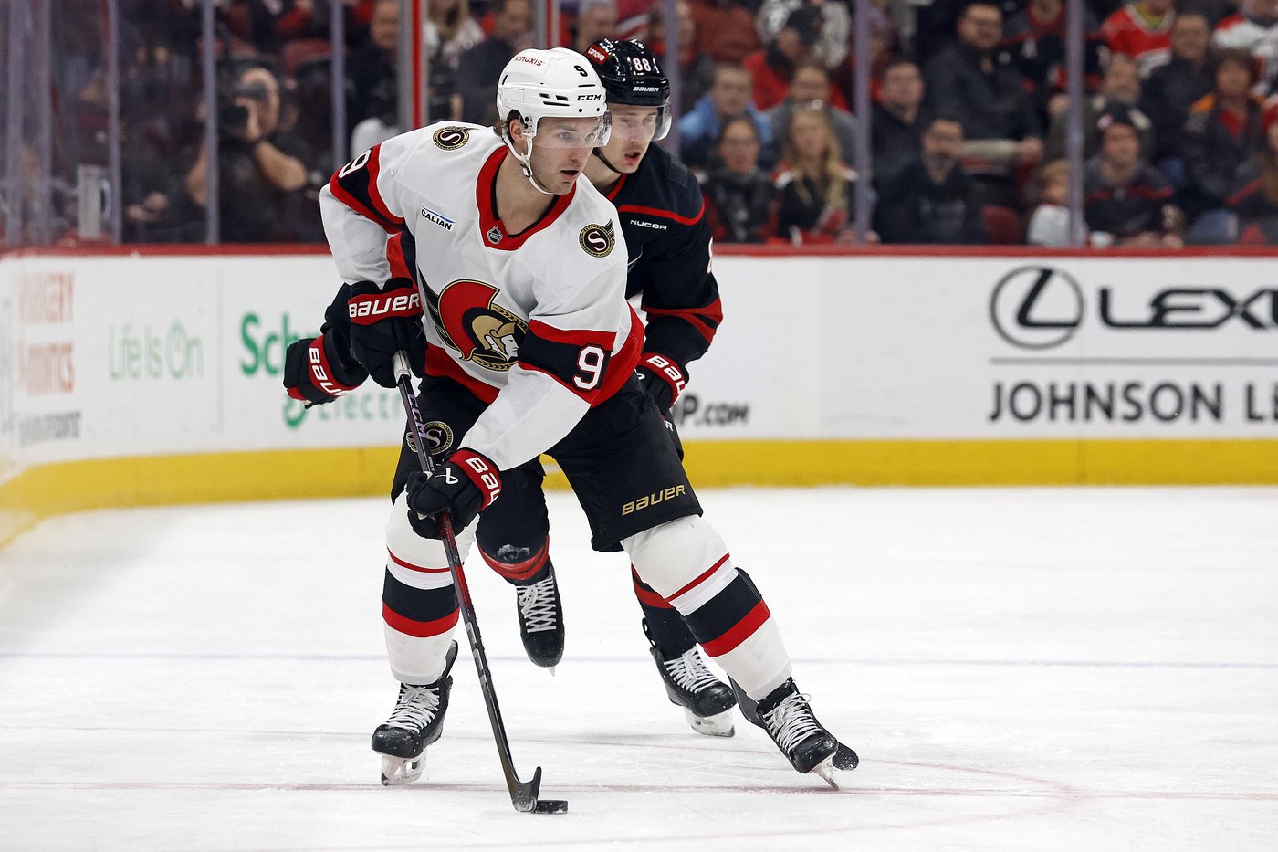 Pinto, Ullmark lead Senators to 3-0 road win over Hurricanes | iNFOnews.ca Pinto, Ullmark lead Senators to 3-0 road win over Hurricanes | iNFOnews.ca