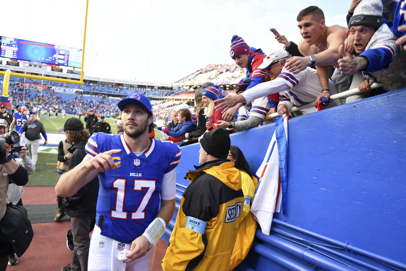 Bills QB Allen dismisses comparisons to Mahomes by noting he's 0-3 in playoffs against Chiefs star | iNFOnews.ca Bills QB Allen dismisses comparisons to Mahomes by noting he's 0-3 in playoffs against Chiefs star | iNFOnews.ca