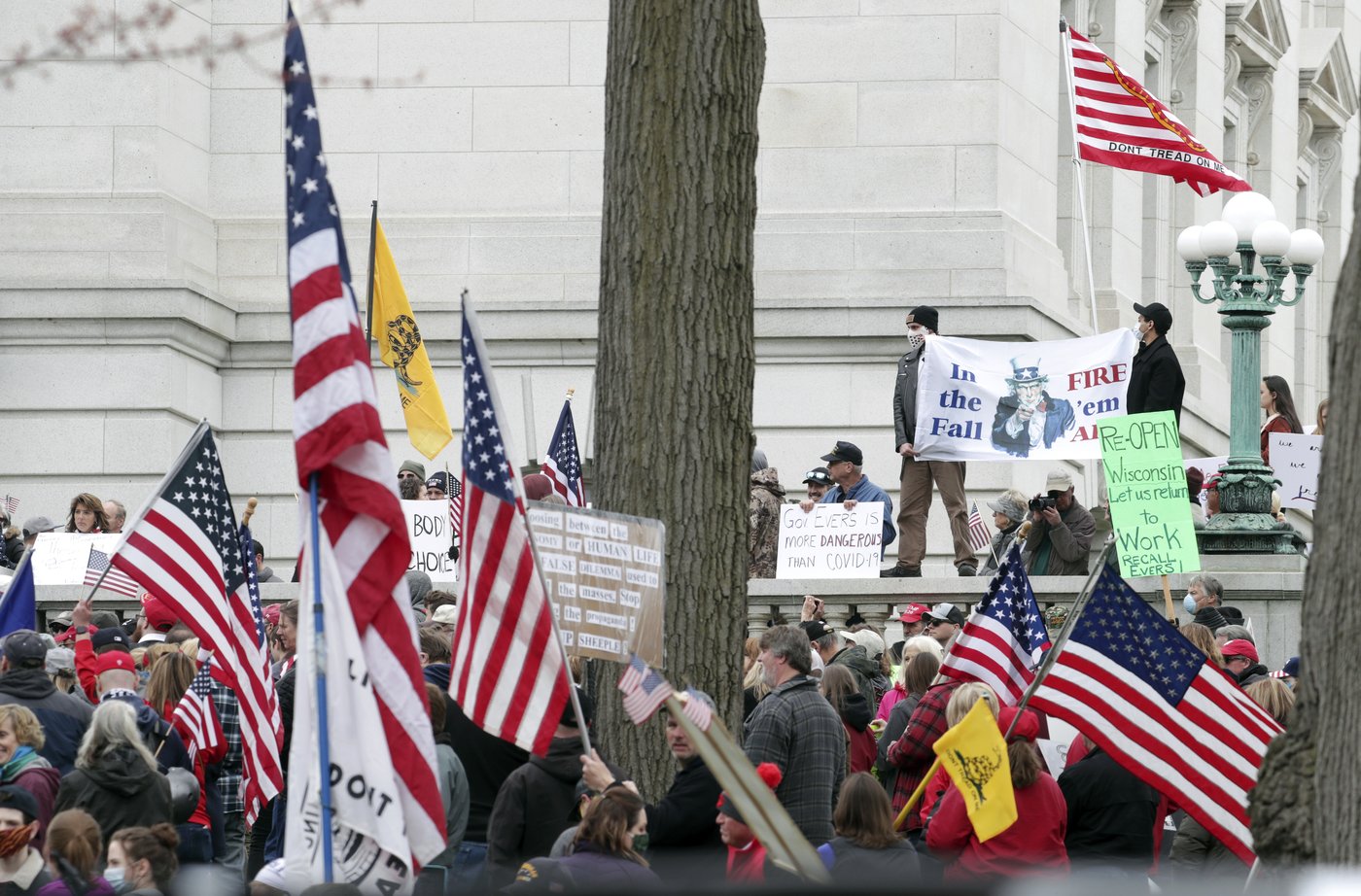 Democratic donors prop up far-right candidates including Wisconsin gun activist in Senate race | iNFOnews.ca