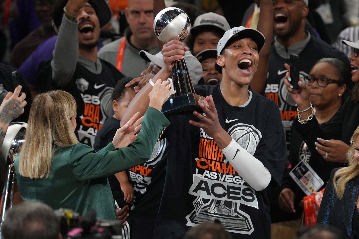 Wilson scores 31 and Aces win 3rd WNBA title in 4 seasons, beating Mercury 97-86 for 4-game sweep | iNFOnews.ca