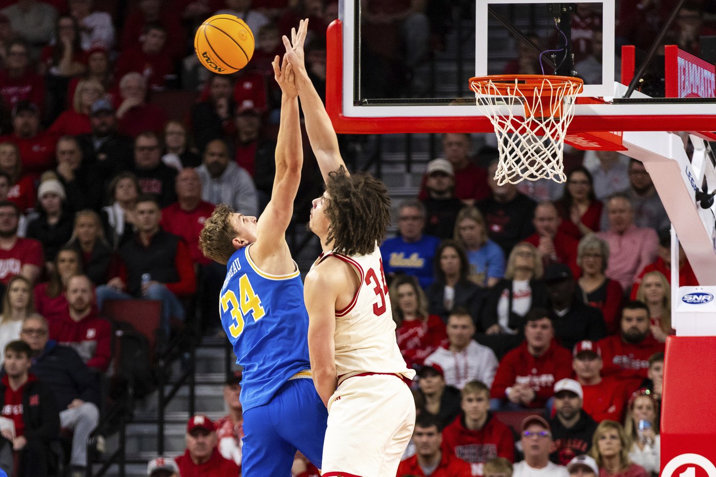 Nebraska hands No. 15 UCLA its first Big Ten loss, 66-58 | iNFOnews.ca Nebraska hands No. 15 UCLA its first Big Ten loss, 66-58 | iNFOnews.ca
