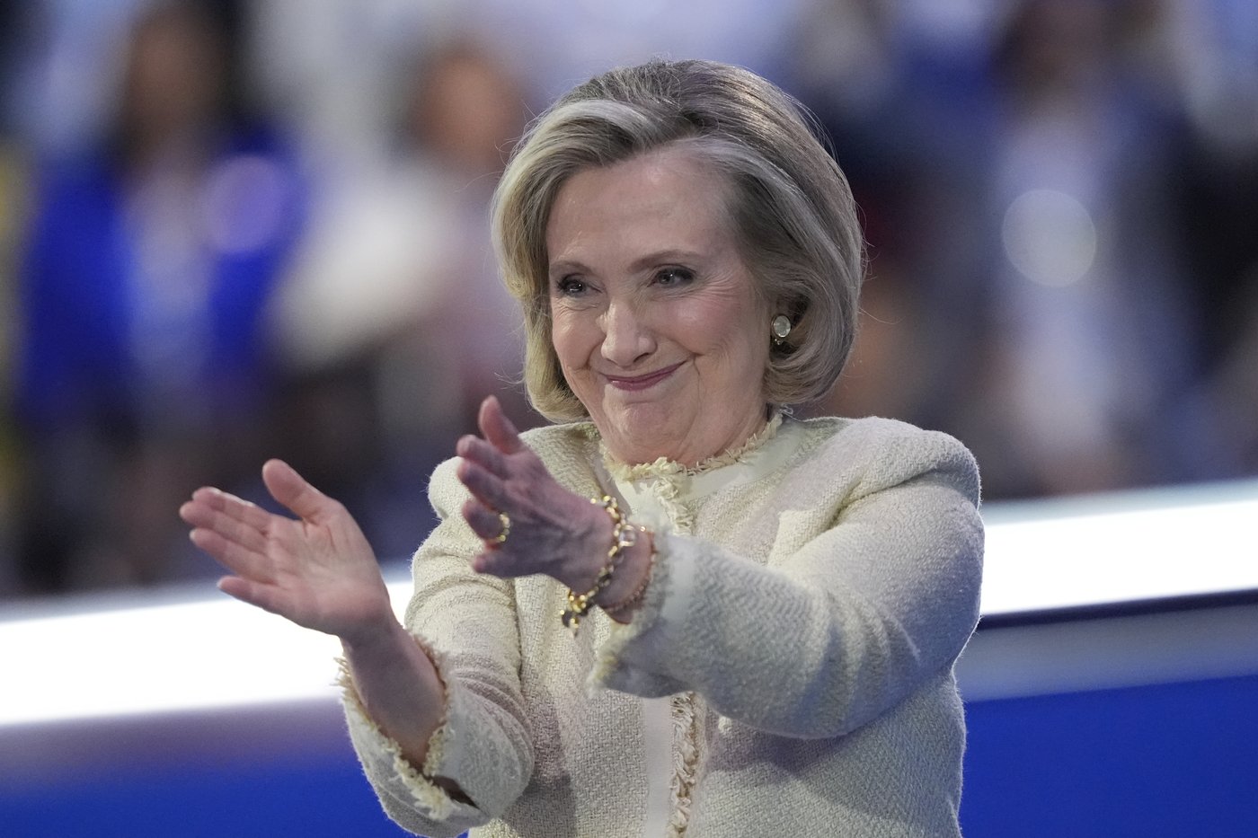 Hillary Clinton takes stock of life's wins and losses in a memoir inspired by a Joni Mitchell lyric | iNFOnews.ca Hillary Clinton takes stock of life's wins and losses in a memoir inspired by a Joni Mitchell lyric | iNFOnews.ca